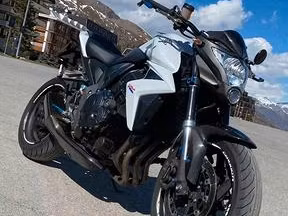 HONDA CB1000 R